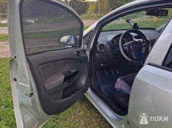 Opel, Corsa, 1200, 90, дизель, хэтчбек, механика, передний привод, среднее состояние, левый, серебряный, 350 000 ₽