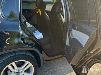 Volkswagen, Tiguan, 1400, 122, бензин, внедорожник, механика, передний привод, среднее состояние, левый, черный, 1 000 000 ₽