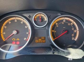Opel, Corsa, 1200, 90, дизель, хэтчбек, механика, передний привод, среднее состояние, левый, серебряный, 350 000 ₽