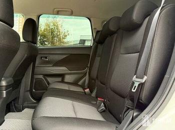 Mitsubishi, Outlander, 2000, 146, бензин, внедорожник, вариатор, полный привод, среднее состояние, левый, белый, 1 890 000 ₽