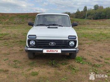 ВАЗ (Lada), 2131 (4x4), 1700, 83, бензин, внедорожник, механика, полный привод, среднее состояние, левый, белый, 570 000 ₽