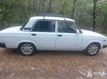 ВАЗ (Lada), 2107, 1600, 75, бензин, седан, механика, задний привод, среднее состояние, левый, белый, 200 000 ₽