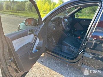 Volkswagen, Tiguan, 1400, 122, бензин, внедорожник, механика, передний привод, среднее состояние, левый, черный, 1 000 000 ₽