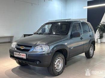 Chevrolet, Niva, 1700, 80, бензин, внедорожник, механика, полный привод, среднее состояние, левый, серый, 579 000 ₽
