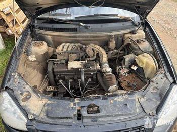 ВАЗ (Lada), Priora, 1600, 98, бензин, седан, механика, передний привод, среднее состояние, левый, черный, 210 000 ₽