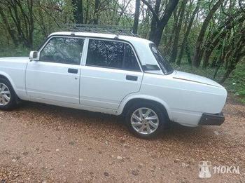 ВАЗ (Lada), 2107, 1600, 75, бензин, седан, механика, задний привод, среднее состояние, левый, белый, 200 000 ₽