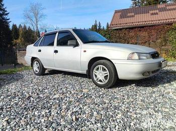 Daewoo, Nexia, 1500, 85, бензин, седан, механика, передний привод, среднее состояние, левый, серебряный, 200 000 ₽