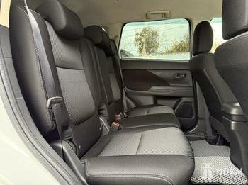 Mitsubishi, Outlander, 2000, 146, бензин, внедорожник, вариатор, полный привод, среднее состояние, левый, белый, 1 890 000 ₽