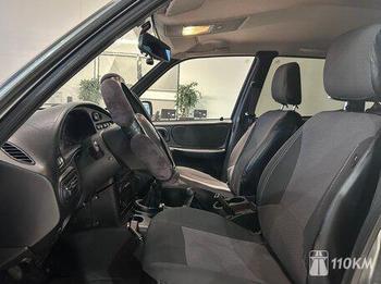 Chevrolet, Niva, 1700, 80, бензин, внедорожник, механика, полный привод, среднее состояние, левый, серый, 579 000 ₽