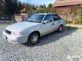 Daewoo, Nexia, 1500, 85, бензин, седан, механика, передний привод, среднее состояние, левый, серебряный, 200 000 ₽