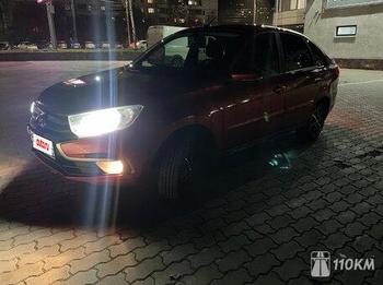 ВАЗ (Lada), Granta, 1600, 98, бензин, хэтчбек, автомат, передний привод, среднее состояние, левый, красный, 720 000 ₽