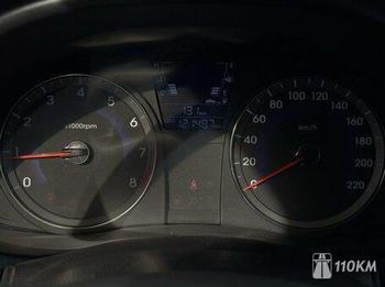 Hyundai, Solaris, 1400, 123, бензин, хэтчбек, механика, передний привод, среднее состояние, левый, серебряный, 725 000 ₽